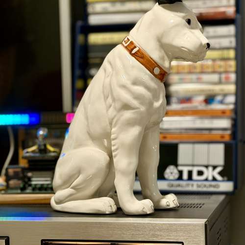 出售Nipper RCA Victor dog，高度約25cm，整體80%新靚仔，有意請pm我，謝謝