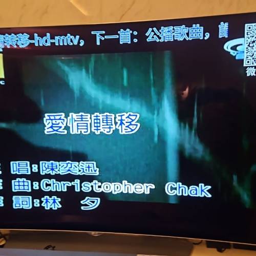 Inandon 卡拉OK系統，配備兩個麥克風。