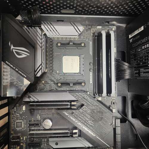 amd 5900x, 海盜船ddr4 32g ,x570asus板