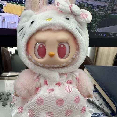 LABUBU THE MONSTERS &times; 三麗鷗家族系列 - 搪膠毛絨掛件