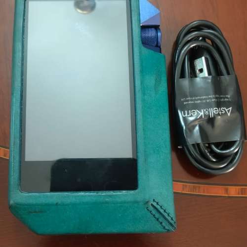 Astell&Kern AK240 藍色版