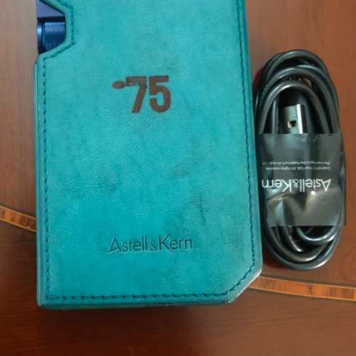 Astell&Kern AK240 藍色版