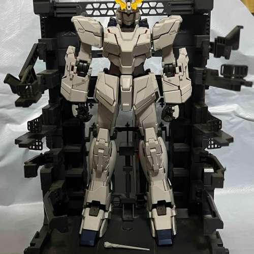 MG 1/100 RX-0 Unicorn Gundam 連 MS Cage 地台 Full Psycho-Frame 獨角獸 高達