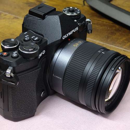 Olympus OM-D E-M5 Mark II 淨機或連Lumix 14-45mm