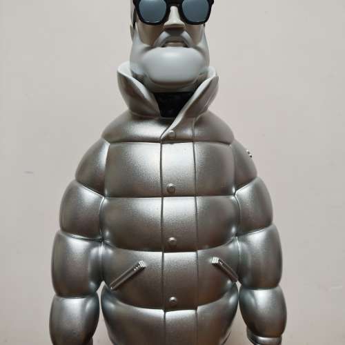 [限量版] Moncler x Krink 2017 Mr. Moncler 19吋藝術公仔 (銀色)