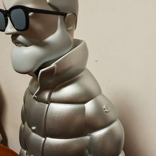 [限量版] Moncler x Krink 2017 Mr. Moncler 19吋藝術公仔 (銀色)