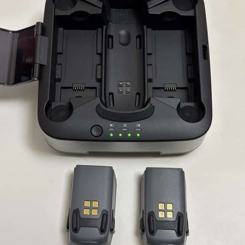 DJI Spark 便攜充電盒 + 兩個原廠電池