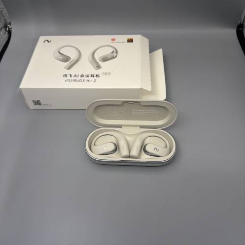 科大訊飛同聲翻譯耳機