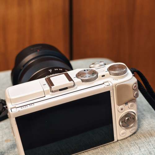 Canon EOS M3連2枝鏡同原廠取景器