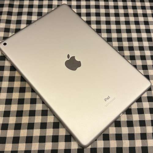 Apple iPad 8 32G WIFI 平板電腦 行貨 99%新 非常少用和新淨 全新一樣 電量和操作全...