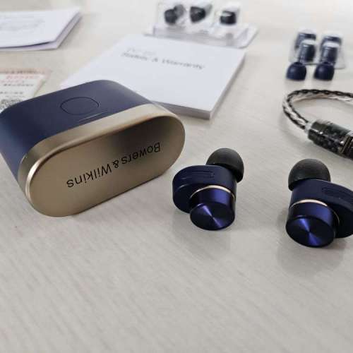 Bowers & Wilkins (B&W) Pi7 S2  True Wireless Earbuds, Apple AirPods Pro 1st Gen