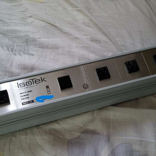 isotek multi-way 6  way power conditioner 電源拖板