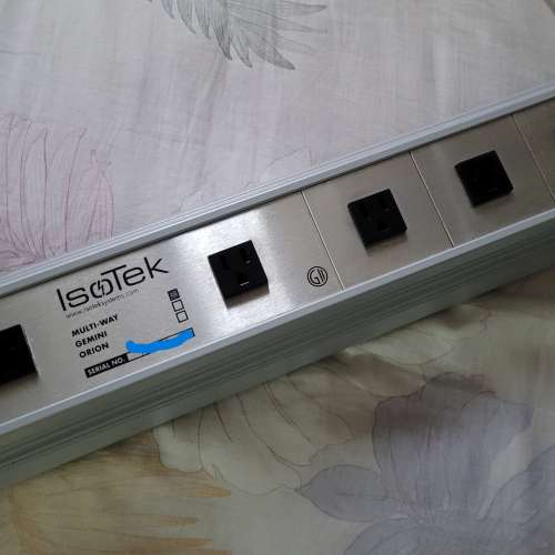 isotek multi-way 6  way power conditioner 電源拖板