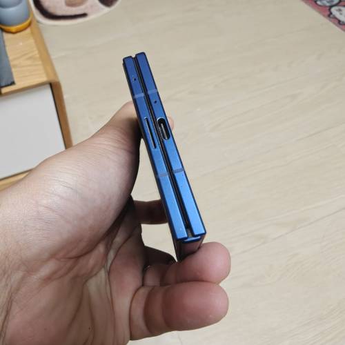 Samsung Galaxy z fold 7 1tb藍色 有花，100％正常