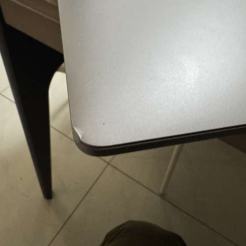 Apple mac book pro a1708 8g 128ssd成色差，屏幕有漏光但正常能使用，成色差，所以...