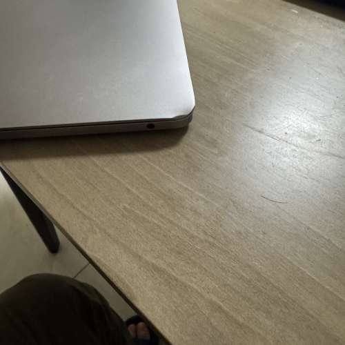 Apple mac book pro a1708 8g 128ssd成色差，屏幕有漏光但正常能使用，成色差，所以...