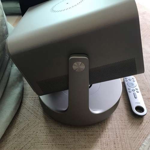 Vidda C2 Ultra 4K 旗艦投影機。Build in JBL 喇叭+Woofer, 連合全套，不常用，每月...