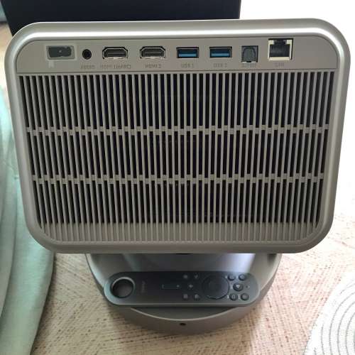 Vidda C2 Ultra 4K 旗艦投影機。Build in JBL 喇叭+Woofer, 連合全套，不常用，每月...