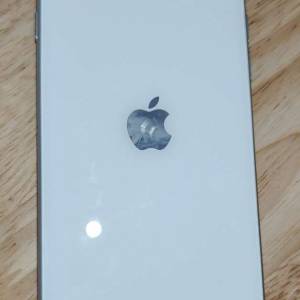 iPhone SE (第二代）128 GB 電池健康狀 94%