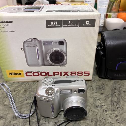 Nikon Coolpix 885