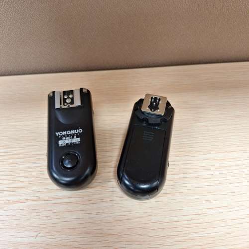 Yongnuo RF-603C II 無線閃光燈觸發器，主要用於攝影。