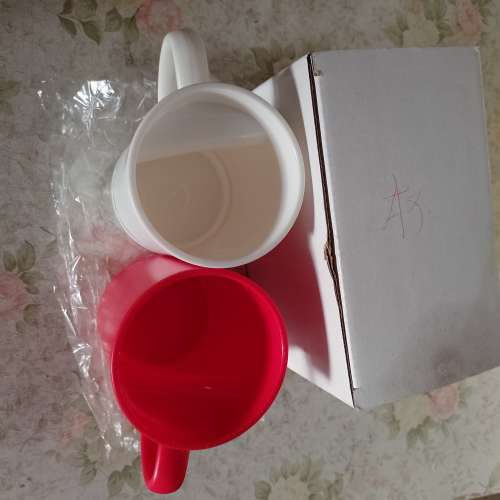 香港郵政2013（中西婚嫁習俗紀念膠杯）$50