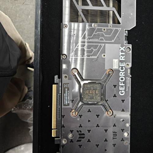 Asus Tuf RTX 4070 TI OC 12GB 三風扇