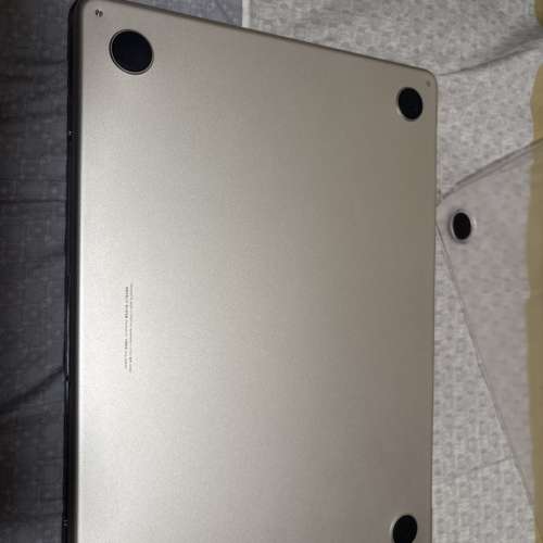 MacBook Air M2 16+512 國行版 星光色