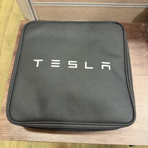 【全新】Tesla 第二代流動連接器 Gen 2 Universal Mobile Connector