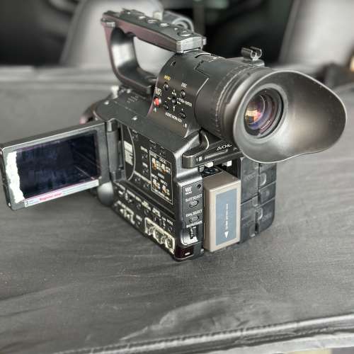 Panasonic AF100 + Lumix