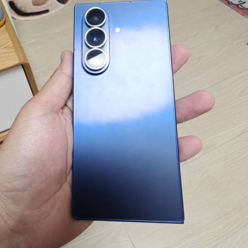 Samsung Galaxy z fold 7 1tb藍色 有花，100％正常
