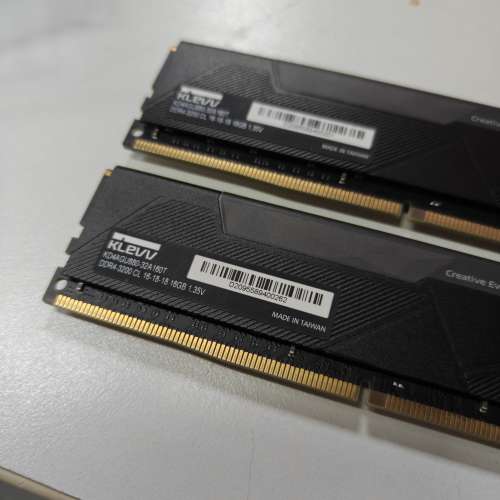 KLEVV DDR4 3200 16GB X2 (共32GB)