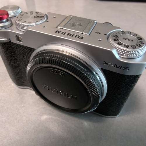 Fujifilm X-M5 Silver (行貸, 有保到 Apr6,2026)