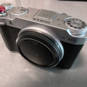Fujifilm X-M5 Silver (行貸, 有保到 Apr6,2026)