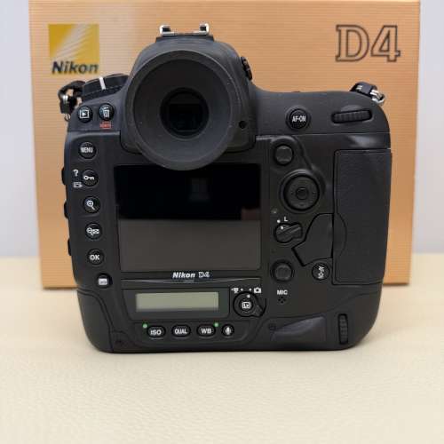 Nikon D4