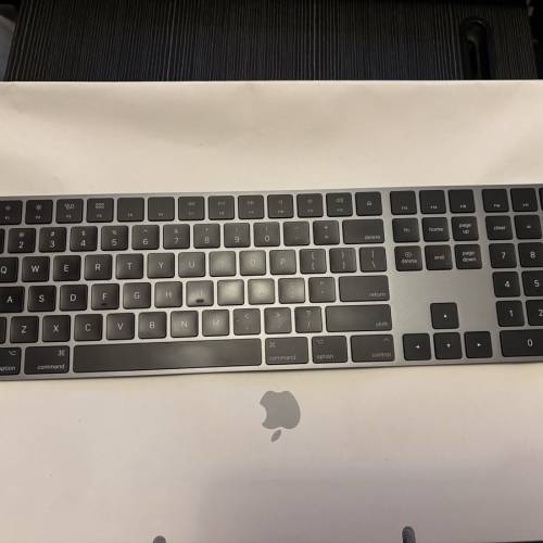 二代Magic Keyboard-精妙鍵盤配備數字鍵盤，適用於 Mac 型號 (lighting) - 美式英...