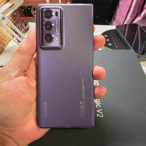 Honor magic v2 16+512 紫色香港行貨 雙卡 二手 99%新全套有盒功能全正常 荃灣港鐵...