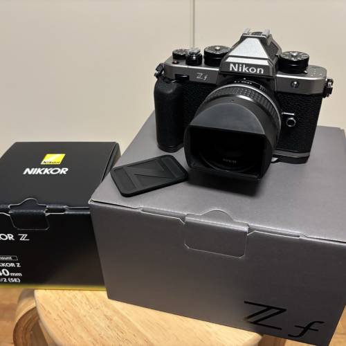 Nikon ZF + 40mm SE kit