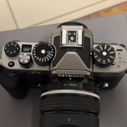 Nikon ZF + 40mm SE kit