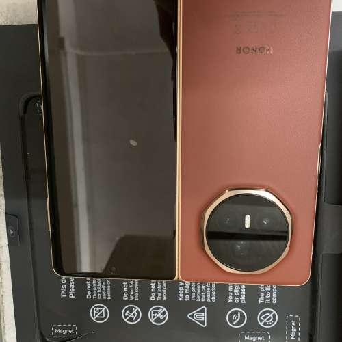 Honor Magic V3 5G Dual SIM 512GB (12GB RAM) Brown (綠色線屏幕)