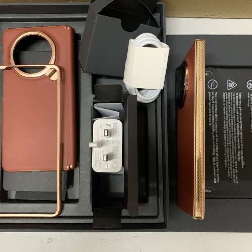 Honor Magic V3 5G Dual SIM 512GB (12GB RAM) Brown (綠色線屏幕)