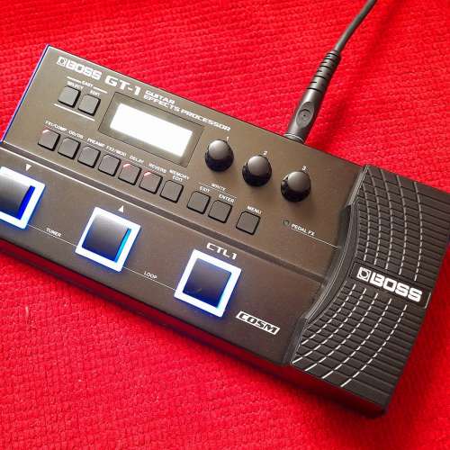 BOSS GT1 Multi-Effects 電結他綜合效果器 老牌皇者 極新