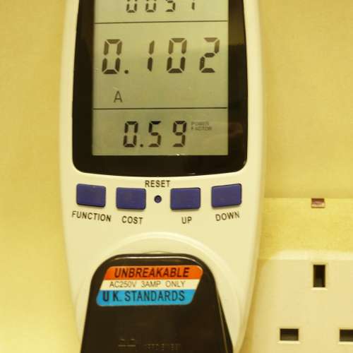 英式插頭功率計 計量插座 量度電壓電流功率頻率用電度數電費等多功能