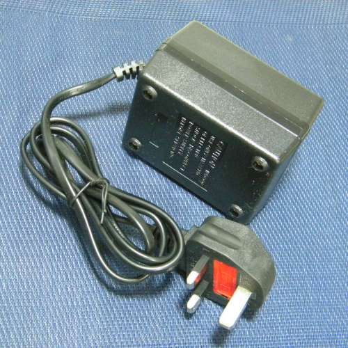 220V - 110V 純銅線圈變壓器 日本美國台灣電器適用 功率 200W / 300W