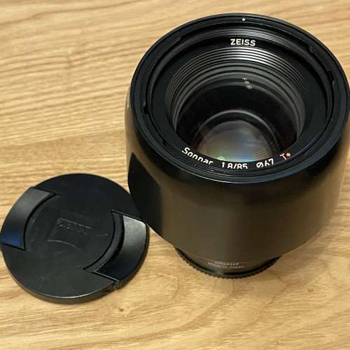 Zeiss Batis 85mm f/1.8 Sony  E-mount Lens