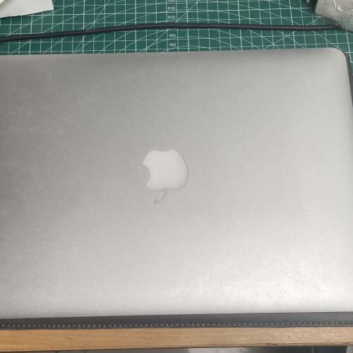 MacBook Air 13 2015 / i7 / 8G / 512GB，合文書，上網，功課