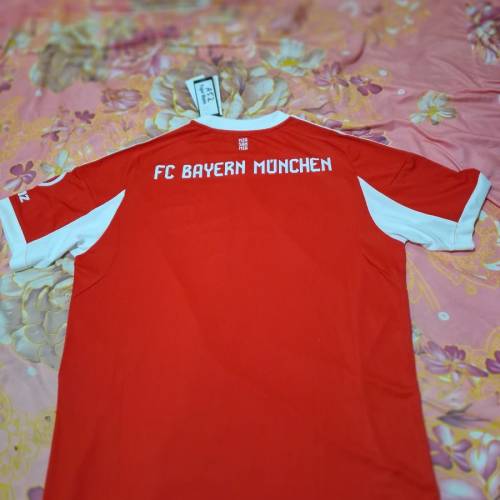 拜仁慕尼黑25/26年主埸球衣 （全隊簽名球衣）