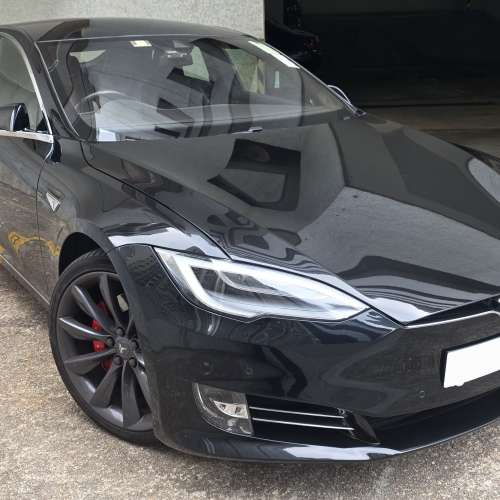Tesla Model S P90D