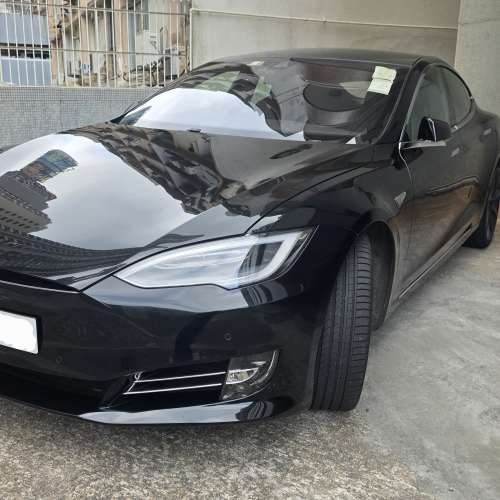 Tesla Model S P90D