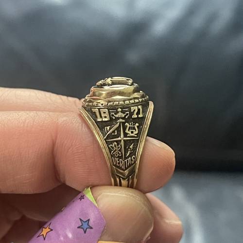 10K 黃金 SCHOOL RING 約17圈 $5500